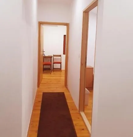 Vandrarhem Enardi *